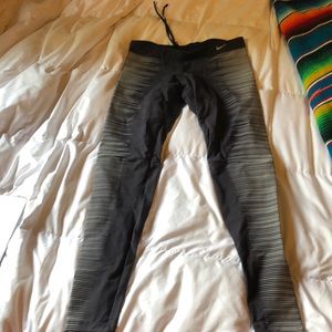 Nike flash leggings with reflective stripes